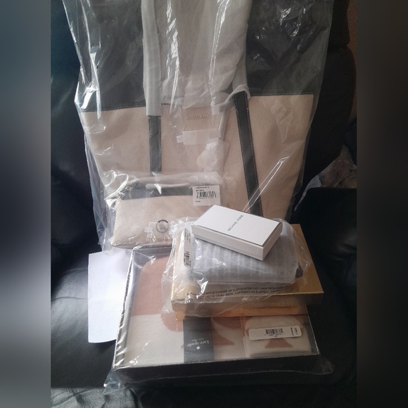 Coach Handbags - New Multi Items Coach ,Michael Kors,Kate Spade NWT 🌸 6 Items Great Items